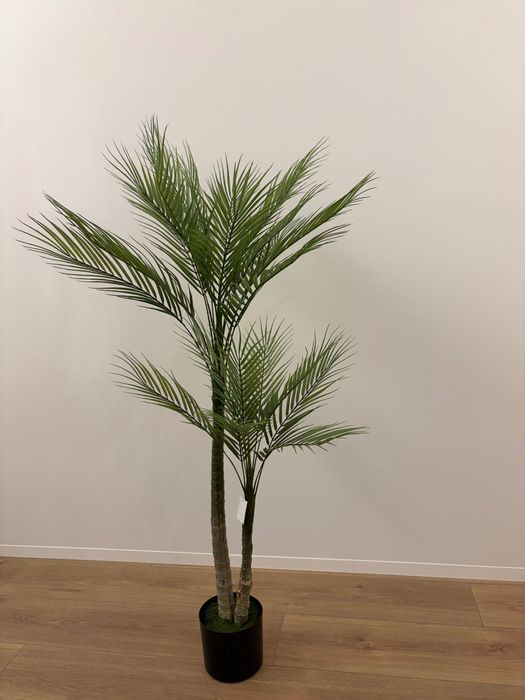 Palmeira artificial 120cm nova, muito realista, com vaso preto