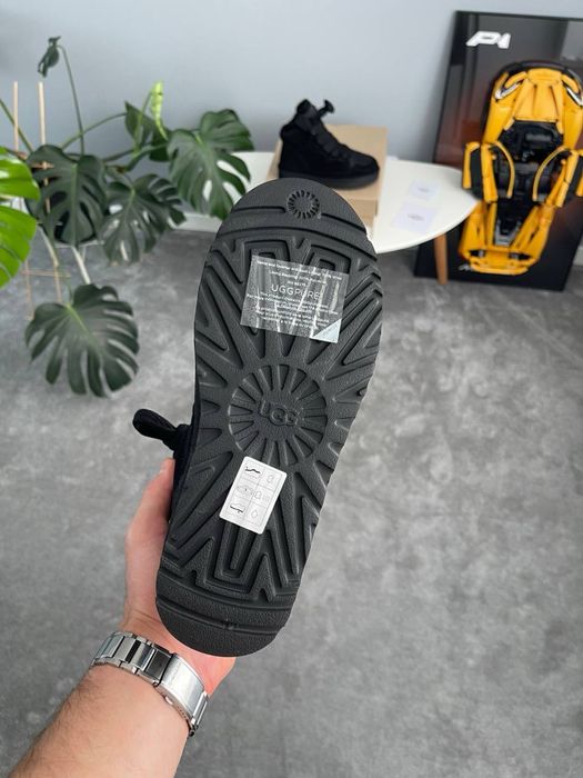 Жіночі утеплені високі  UGG Highmel Sneaker High Black