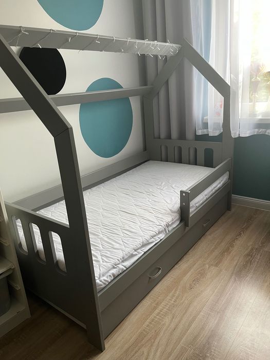 Łóżko domek dziecięce 80x160 z materacem