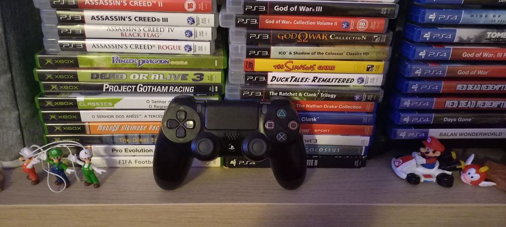 Jogos e comando Playstation 4