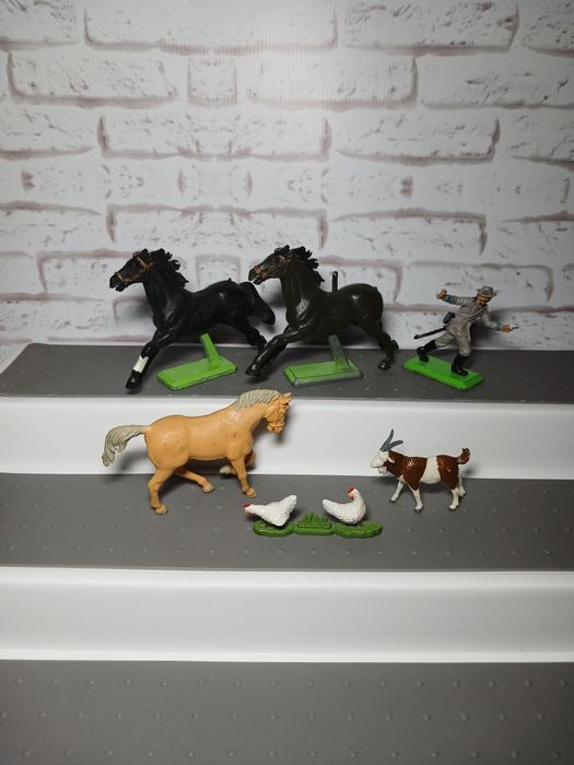 Фигурки ААА крокодил орел  фігурки elc жывотные Schleich шляйх bayala баяла свиня заєць гуска коник лошатко
