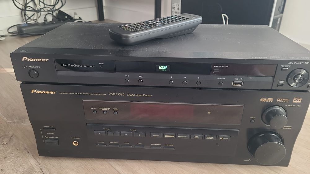 Amplituner Pioneer VSX-D510 5.1 czarny + DVD GRATIS