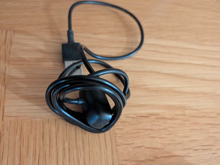 Fitbit Charge 6 (Black) - Excellent condition