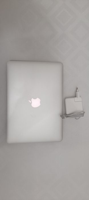 MacBook Pro Retina 13" i5 | 8GB RAM | macOS Ventura | Excelente Estado
