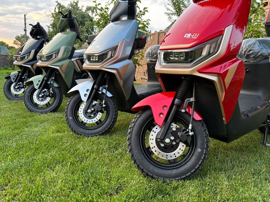 Електроскутер Crosser CR13 (2000W, Графенова батарея 72V/24A ДОСТАВКА