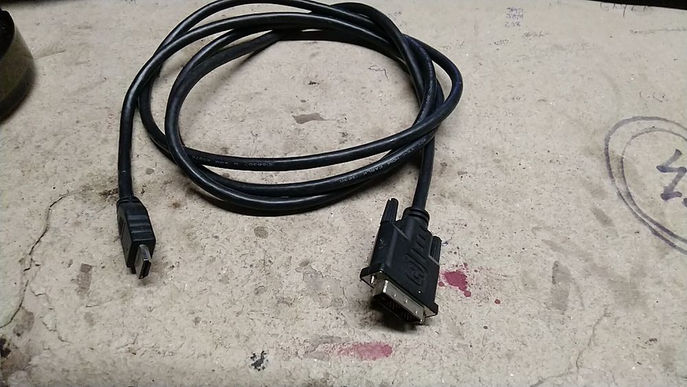 Kabel HDMI -DVI używany