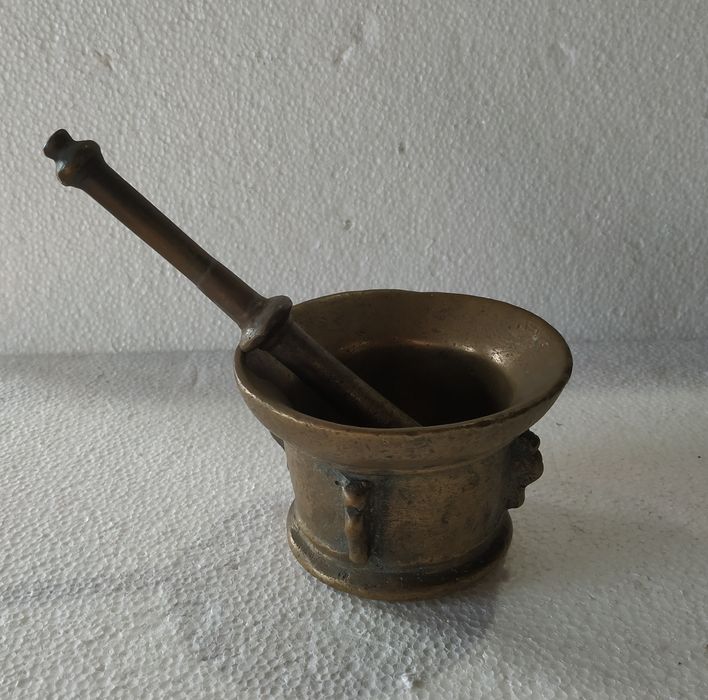 Almofariz em bronze - Século XVII