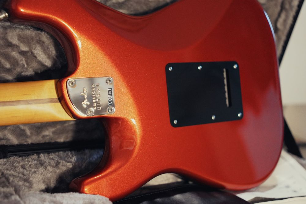 Guitarra Fender American Ultra II Stratocaster HSS MN SRD Igual a Nova