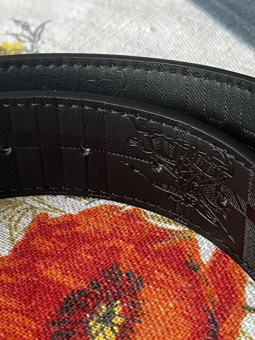 Pasek beżowy w stylu Burberry srebrna klamra pattern