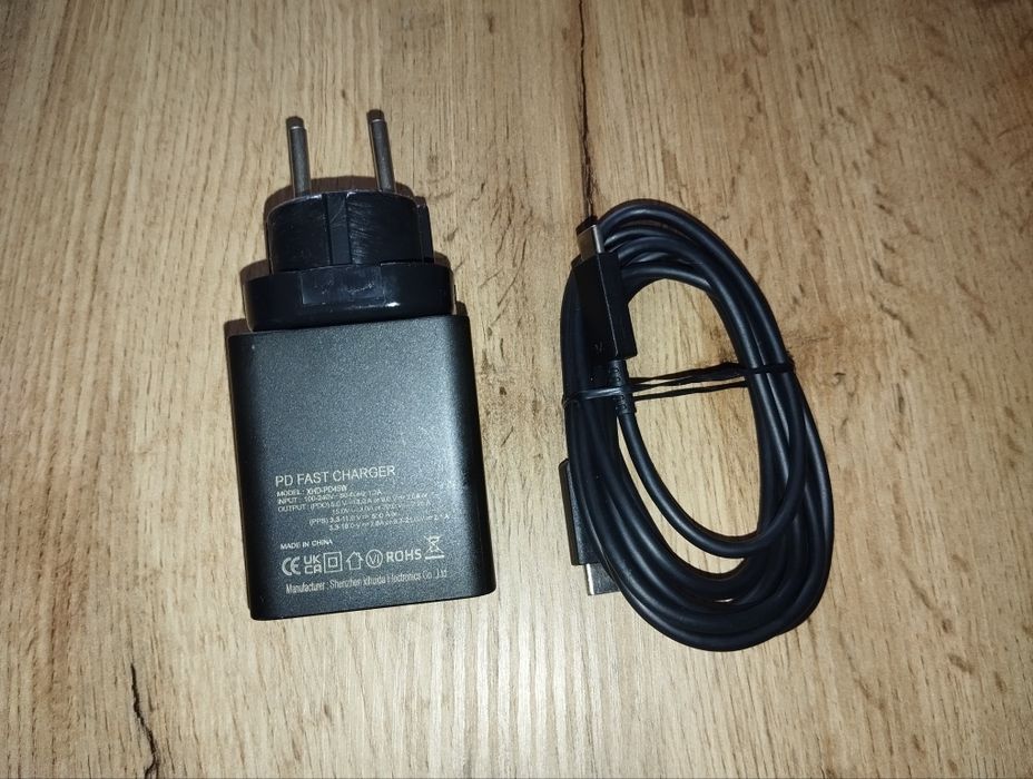 Ładowarka usb-c nowa