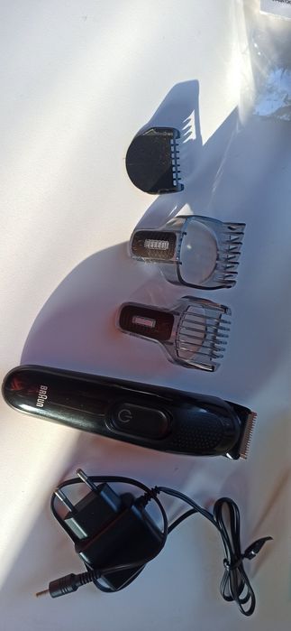 Чоловіча акумуляторна  бритва для  стрижки волосся