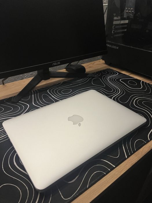 MacBook Pro 13 : 16GB RAM / 1TB SSD / Retina