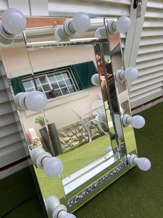 Vanity mirror with lights