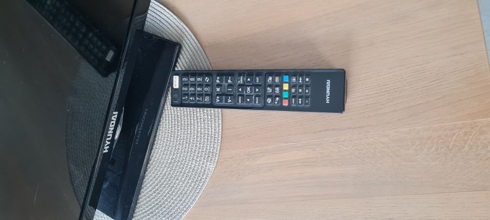 Telewizor 32 całe Hyunday FLM32TS349SMART 32" LED