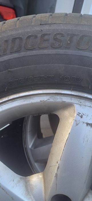 Opony 235/65R17  4szt