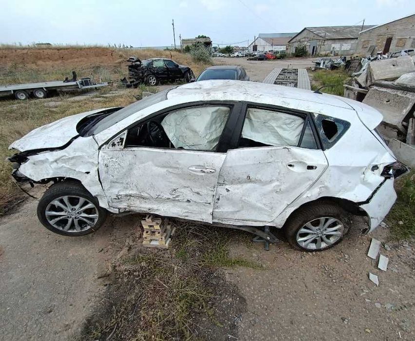 Кузов Mazda 3 (BL) 2008 Хетч 1.6 дизель белый. Разборка Мазда 3