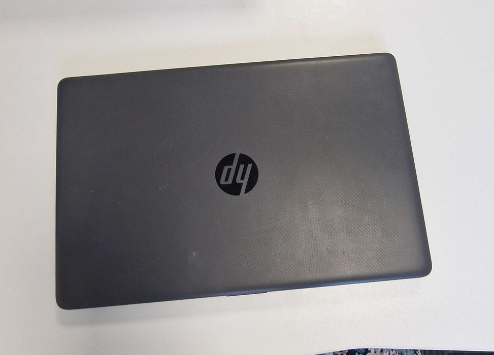 Laptop HP 255 G7