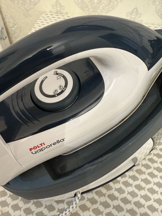 Праска з парогенератором Polti