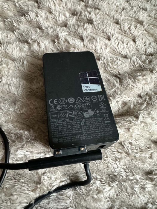 Zasilacz Microsoft Surface 41w model 1625