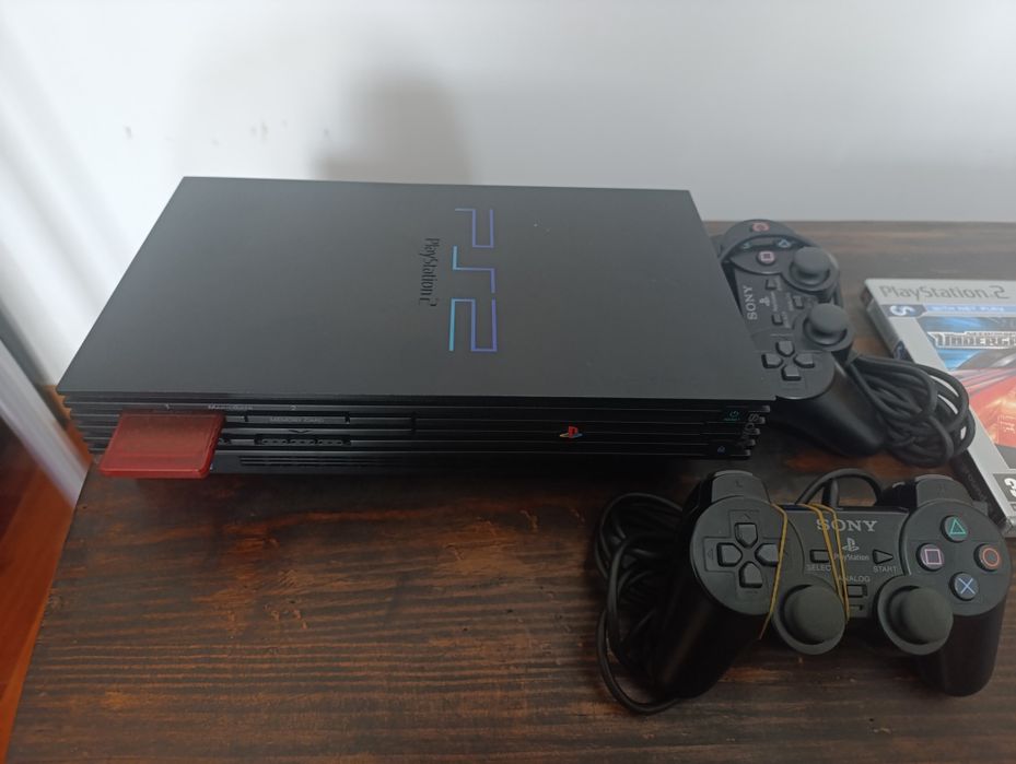 Vendo kit PS 2 em ótimo estado