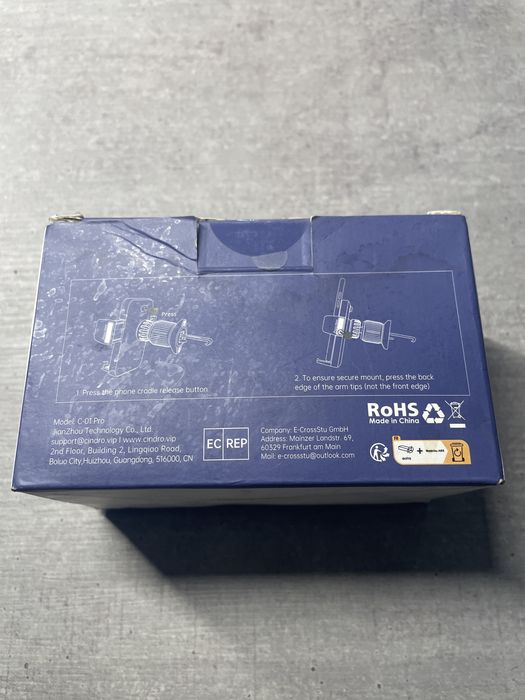 Uchwyt samochodowy na telefon