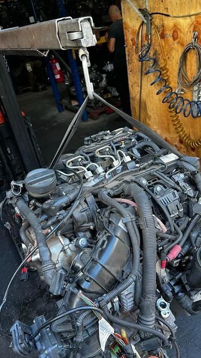 Motor B37D15A. Motor completo