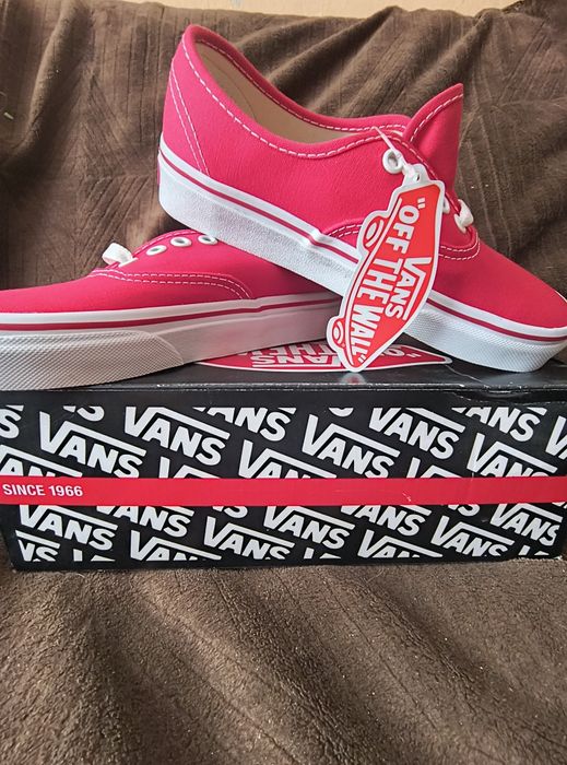 Nowe Vans  Authentic