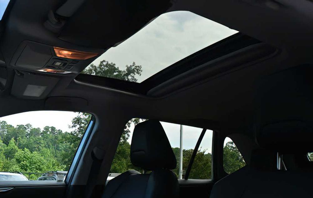 Toyota RAV4 Limited Gasoline      2019