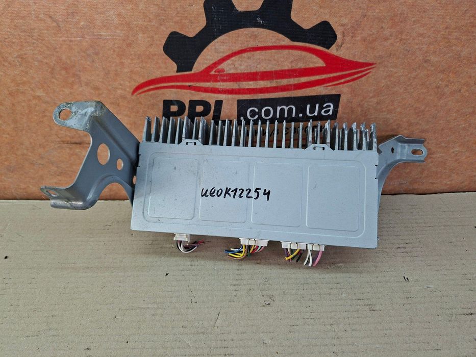 Lexus RX III 09-15 Усилитель блок управления аудиосистемой 86100-48160