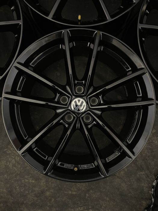Диски R18 5x112 Et44 8J. Volkswagen Passat Tiguan NMS ID4 Audi A6 A4