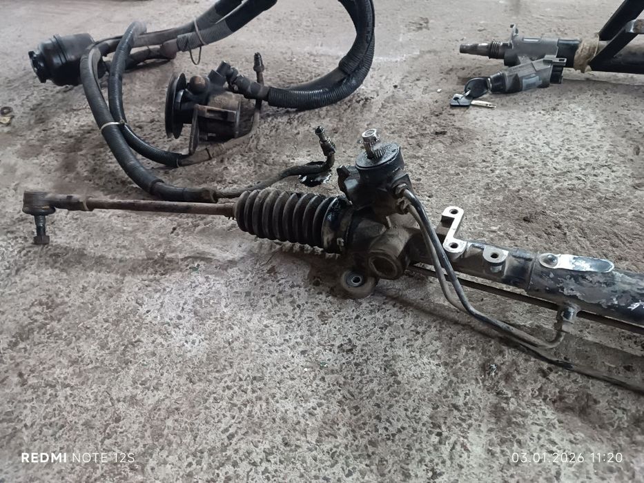 Рульова рейка Гур Volkswagen Passat B3 Golf рулевая насос карданчик