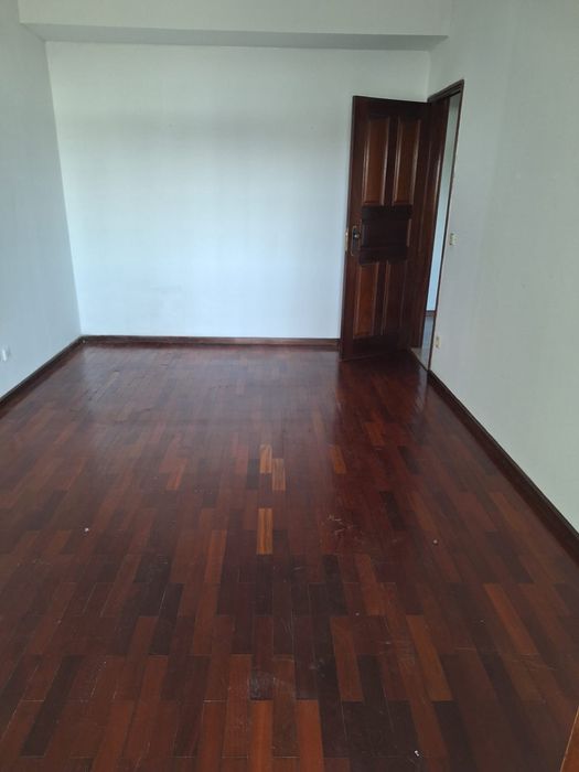 Apartamento 6 assoalhadas freamunde