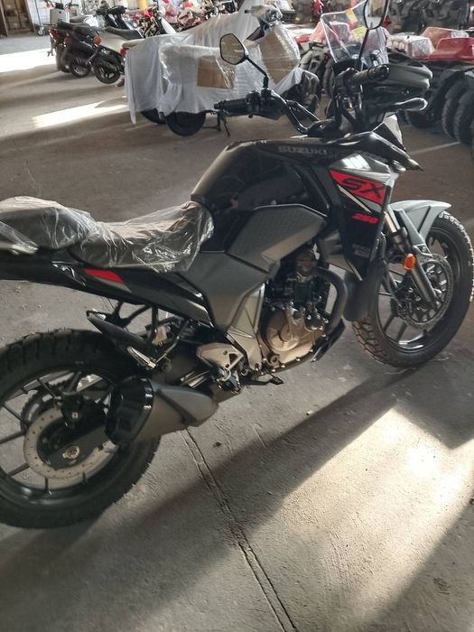Новый !!! Suzuki v strom 250