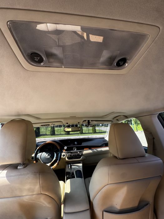 Продам  Lexus ES 300 H