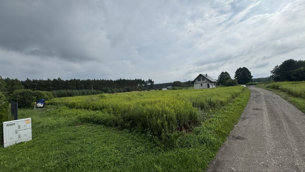 Dzialki budowlane uzbrojone 2000m