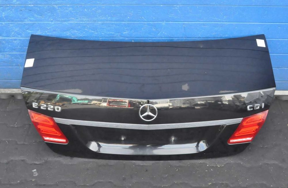 Mercedes E-CLASS W212 Кришка багажника