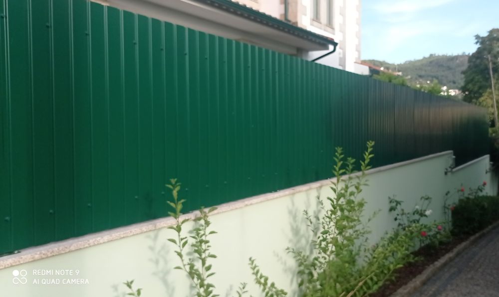 Vedações e serralheria