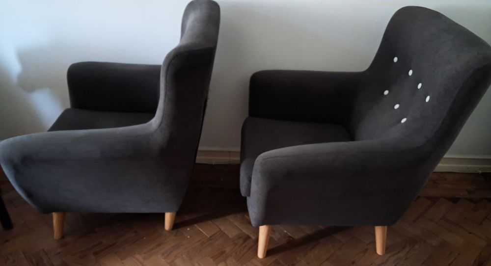 Duas poltronas/cadeirões em tecido