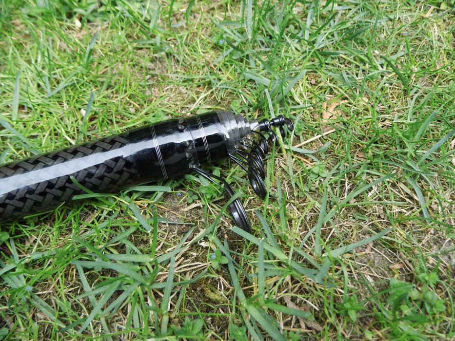 Wędka bolonka New Hunter 7 m węglowa  i  2 x kołowrotek