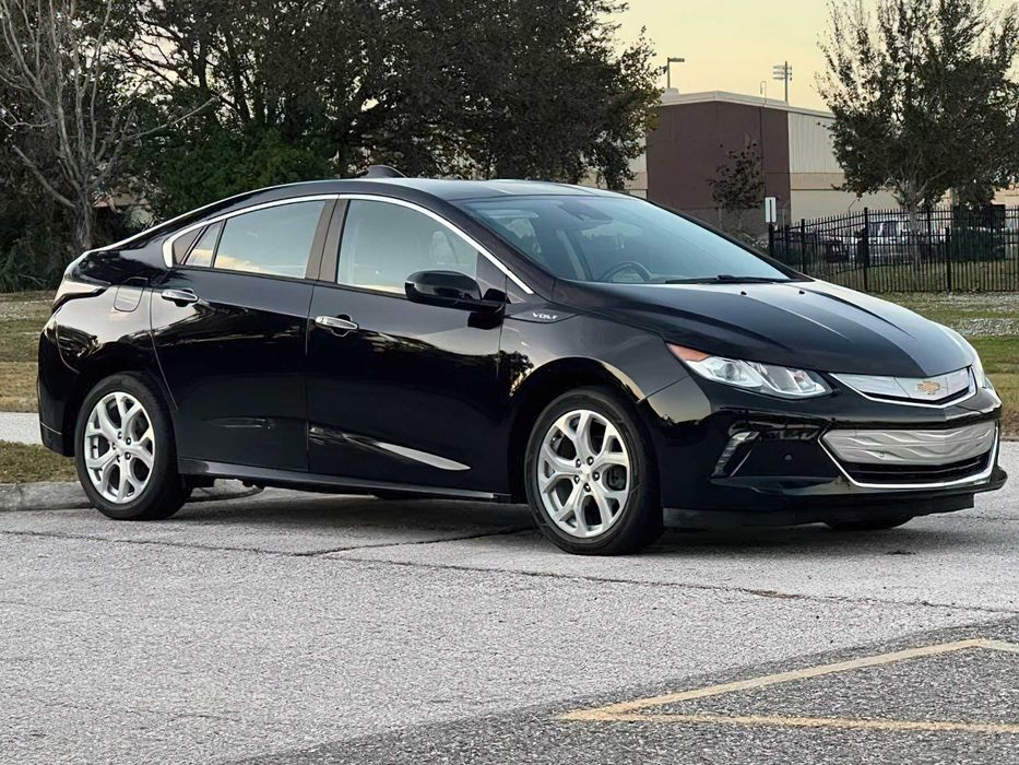 Chevrolet Volt Premier      2017