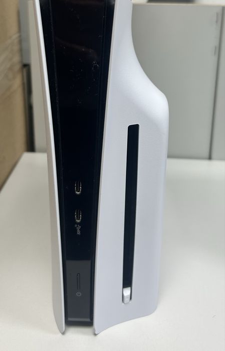 Продам Игровую Приставку Sony PlayStation 5 1TB