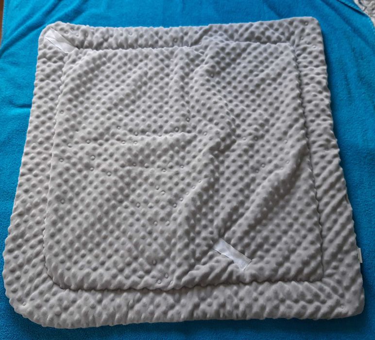 Rożek niemowlęcy rozm 74cmx74cm