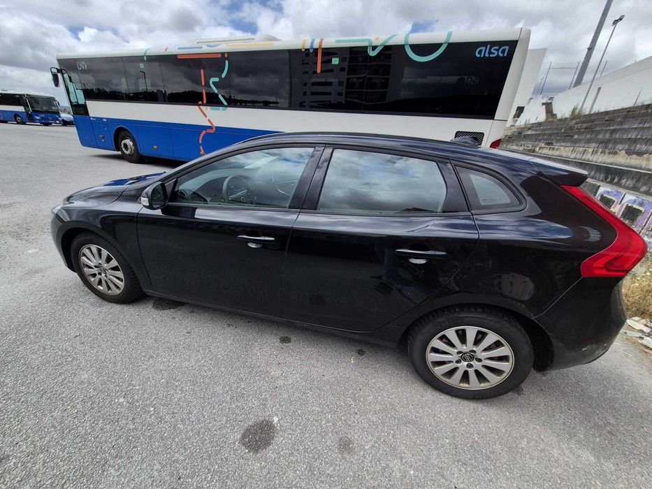 Volvo V40 D2 120 cv | 2016 | 162.000 km | Bom estado geral