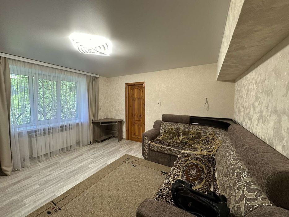 ВІЛЬНА‼️Подобово двокімнатна центр перший поверх