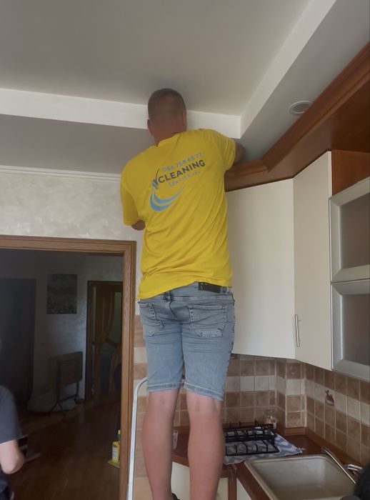 Клінінг/прибирання/уборка/хімчистка/миття вікон