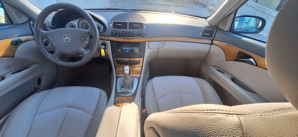 Mercedes-Benz E220 cdi
