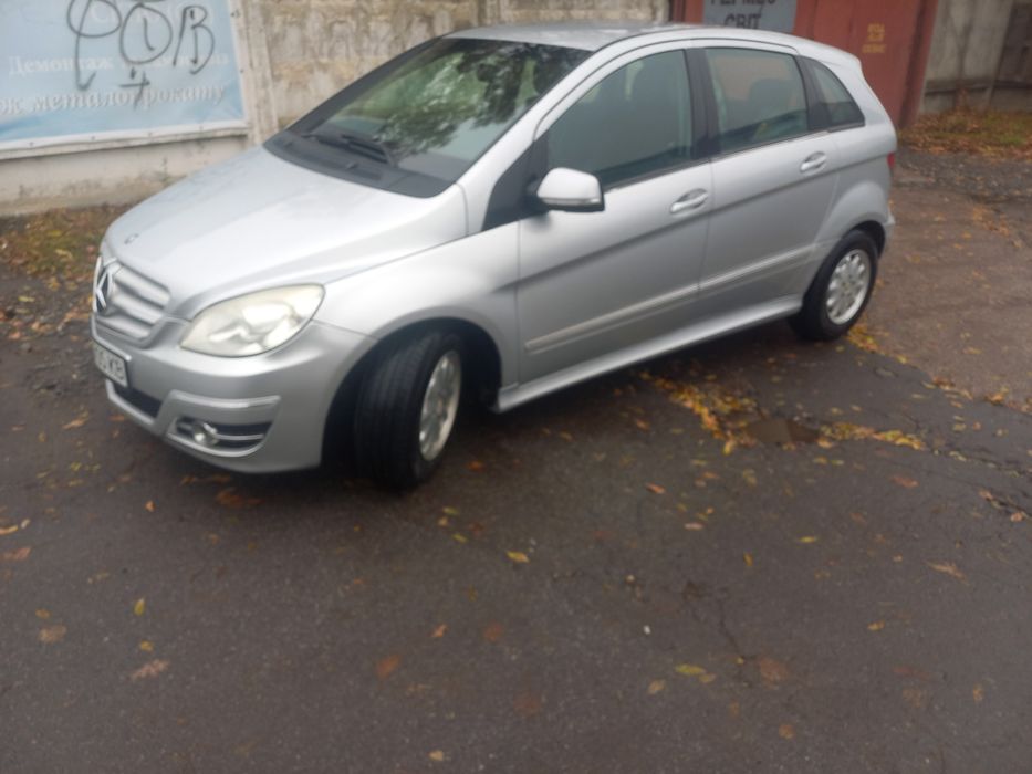 Mersedes-benc b200