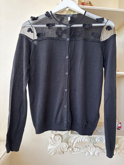 Женскую брендовую кофточку ARMANI JEANS