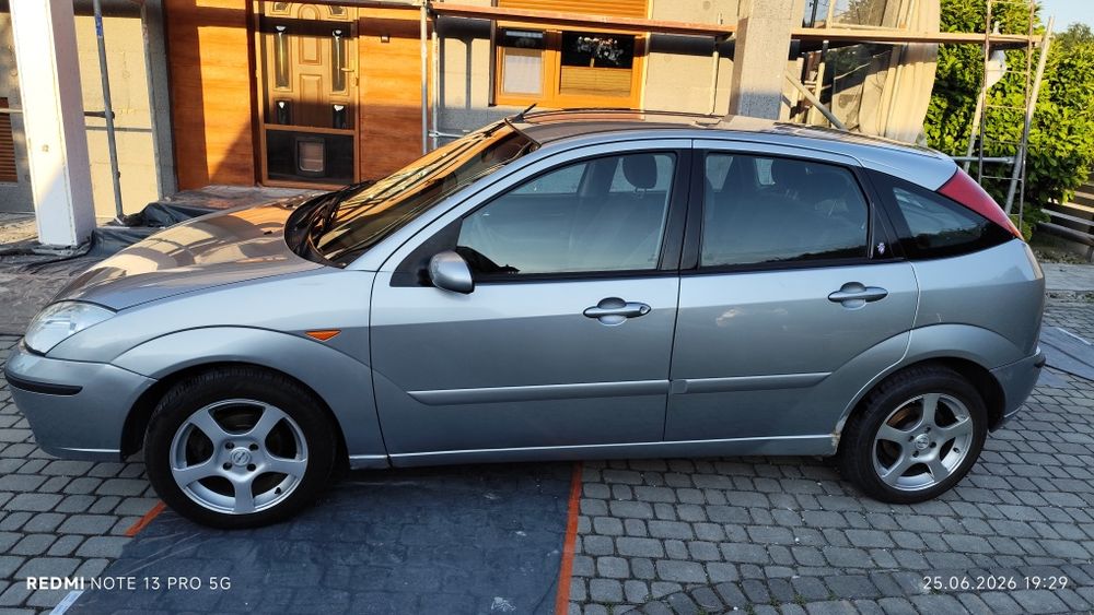 Ford Focus Ghia bezwypadkowy mały przebieg 135tys.okazja!