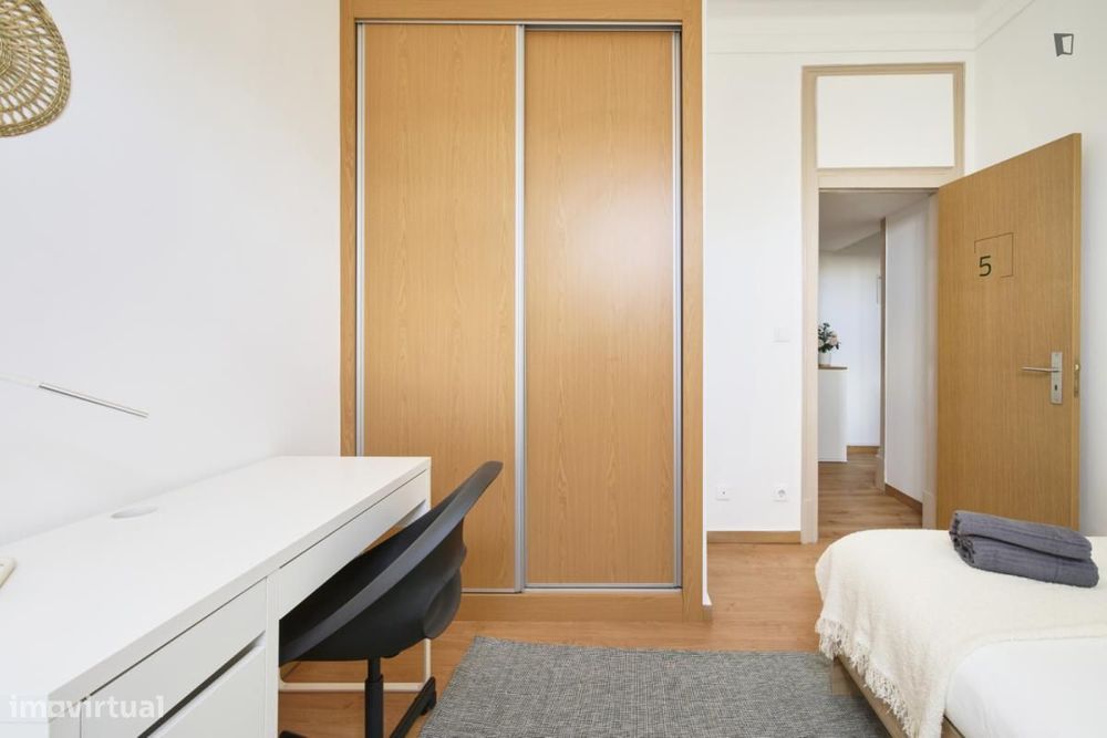 Quarto - localizado em Alameda Lisbon